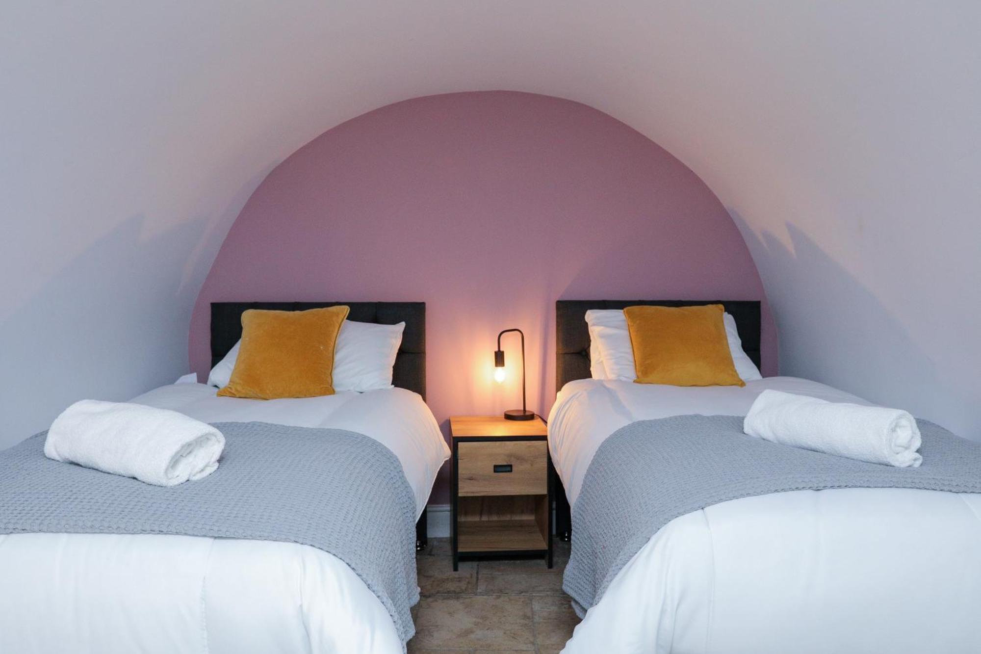 Wonderful Apartment In Bath With Garden - Sleeps 8 Eksteriør bilde