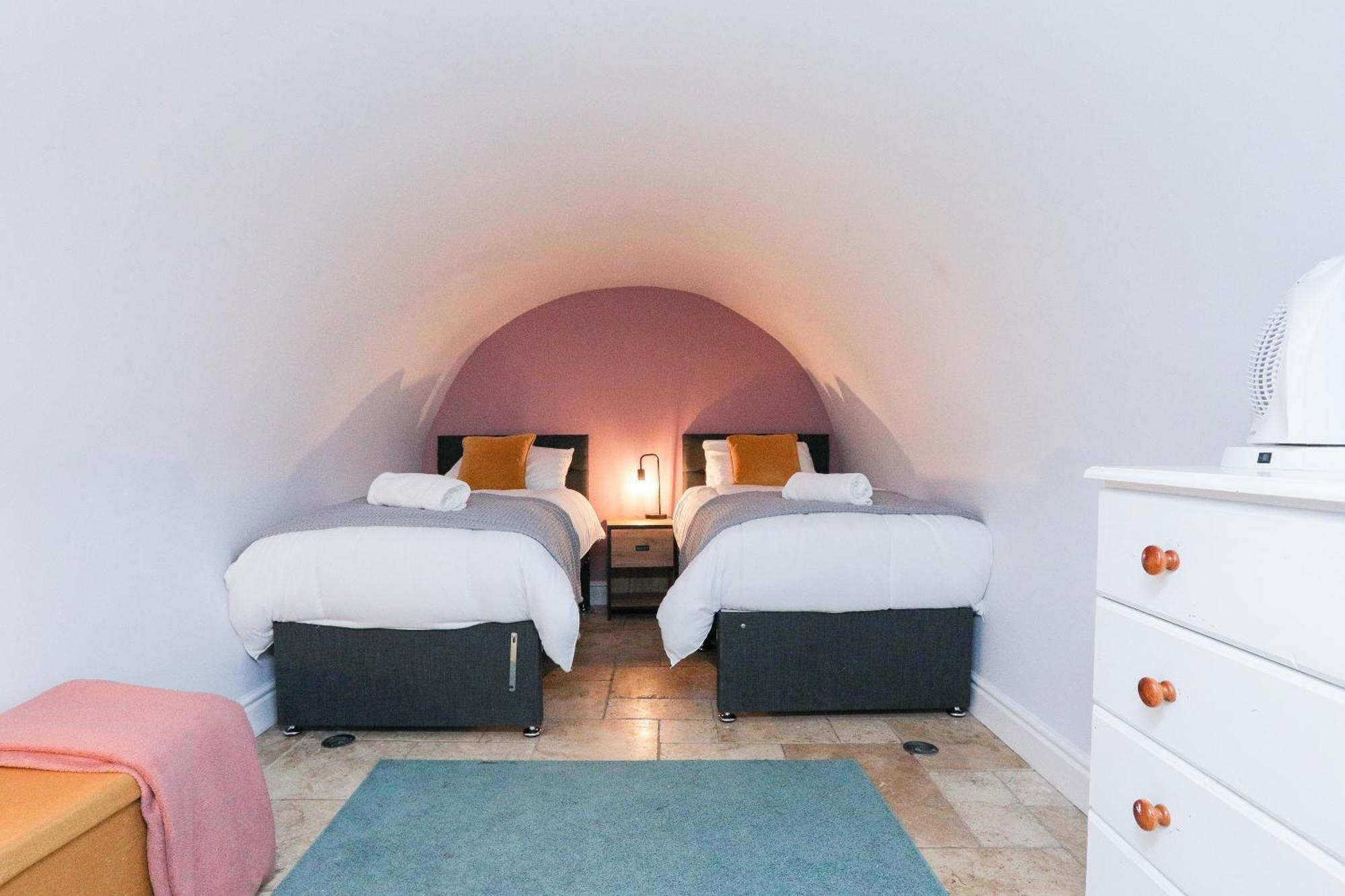 Wonderful Apartment In Bath With Garden - Sleeps 8 Eksteriør bilde